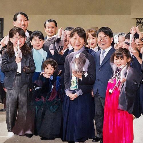 头条热议！全网最低香烟批发价格“一泻千里”