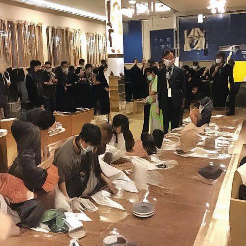 热议！顶级国烟一手货源货到付款“一手交钱”