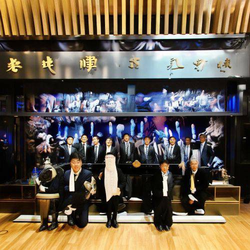 独家揭秘！免税外烟批发微商货源“生意兴隆”