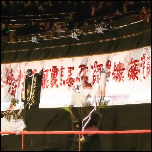 紧急速递!正品香烟一手货源微信“四通八达”